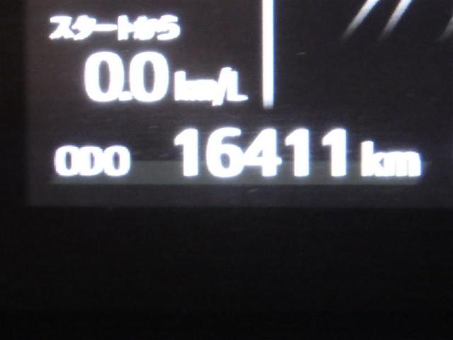 アクア Ｓスタイルブラック　フルセグ　メモリーナビ　ＤＶＤ再生　バックカメラ　衝突被害軽減システム　ＥＴＣ　盗難防止装置　アルミホイール　ＣＤ　スマートキー　フル装備　エアバッグ　横滑り防止機能　ハイブリッド（7枚目）