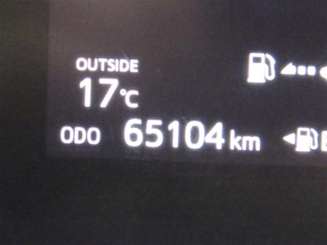 シエンタ Ｇ　クエロ　フルセグ　メモリーナビ　ＤＶＤ再生　バックカメラ　衝突被害軽減システム　ＥＴＣ　両側電動スライド　ＬＥＤヘッドランプ　ウオークスルー　乗車定員７人　３列シート　ワンオーナー　アイドリングストップ　ＣＤ（7枚目）