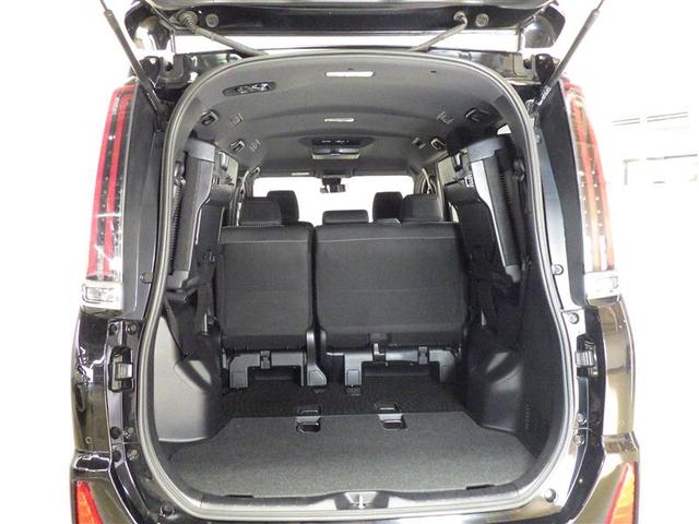 ノア Ｓｉ　フルセグ　メモリーナビ　ＤＶＤ再生　後席モニター　バックカメラ　衝突被害軽減システム　ＥＴＣ　両側電動スライド　ＬＥＤヘッドランプ　ウオークスルー　乗車定員８人　３列シート　ワンオーナー　フルエアロ（29枚目）