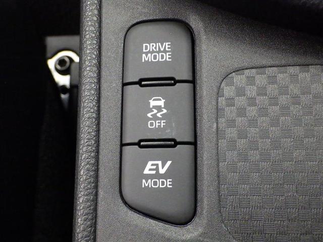 ヤリスクロス ハイブリッドＺ　ミュージックプレイヤー接続可　バックカメラ　衝突被害軽減システム　ＥＴＣ　ＬＥＤヘッドランプ　ワンオーナー　盗難防止装置　アルミホイール　電動シート　スマートキー　オートクルーズコントロール　フル装備（15枚目）