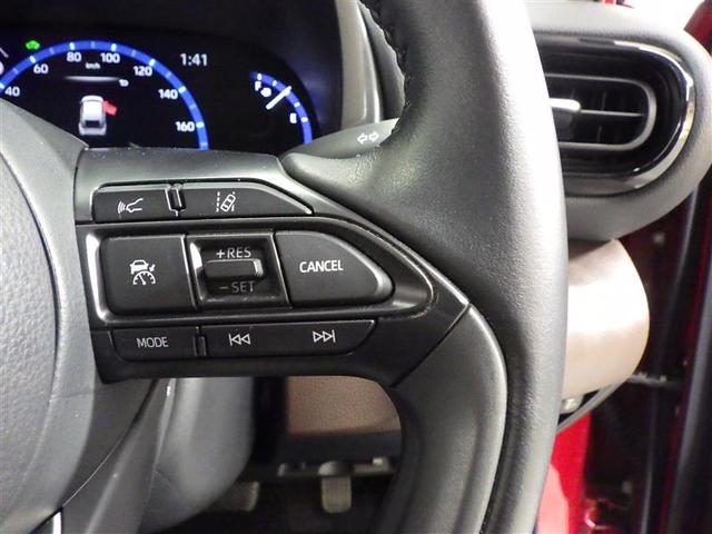 ヤリスクロス ハイブリッドＺ　ミュージックプレイヤー接続可　バックカメラ　衝突被害軽減システム　ＥＴＣ　ＬＥＤヘッドランプ　ワンオーナー　盗難防止装置　アルミホイール　電動シート　スマートキー　オートクルーズコントロール　フル装備（18枚目）