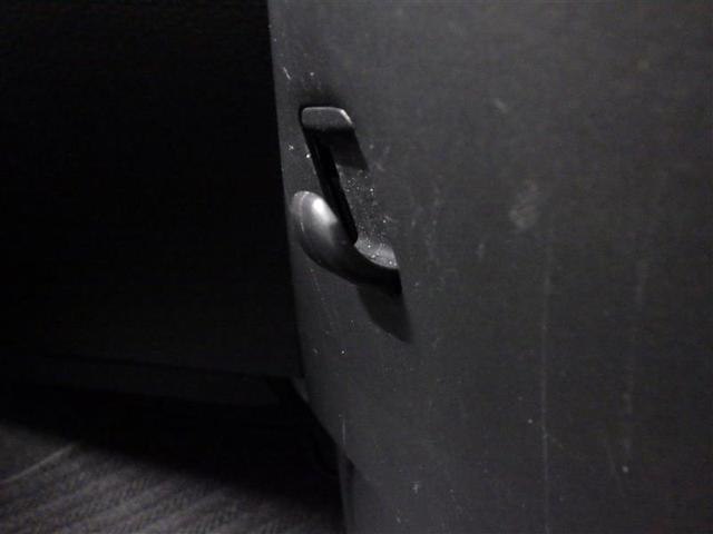 ルーミー カスタムＧ　フルセグ　ミュージックプレイヤー接続可　バックカメラ　衝突被害軽減システム　ＥＴＣ　両側電動スライド　ＬＥＤヘッドランプ　ウオークスルー　ワンオーナー　アイドリングストップ　盗難防止装置　スマートキー（12枚目）