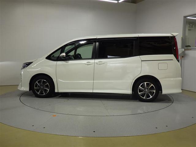 ノア Ｓｉ　フルセグ　メモリーナビ　ＤＶＤ再生　後席モニター　バックカメラ　衝突被害軽減システム　ＥＴＣ　ドラレコ　電動スライドドア　ＬＥＤヘッドランプ　ウオークスルー　乗車定員８人　３列シート　盗難防止装置（2枚目）