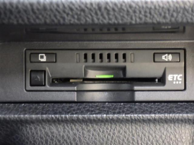 ノア Ｓｉ　フルセグ　メモリーナビ　ＤＶＤ再生　後席モニター　バックカメラ　衝突被害軽減システム　ＥＴＣ　ドラレコ　電動スライドドア　ＬＥＤヘッドランプ　ウオークスルー　乗車定員８人　３列シート　盗難防止装置（22枚目）