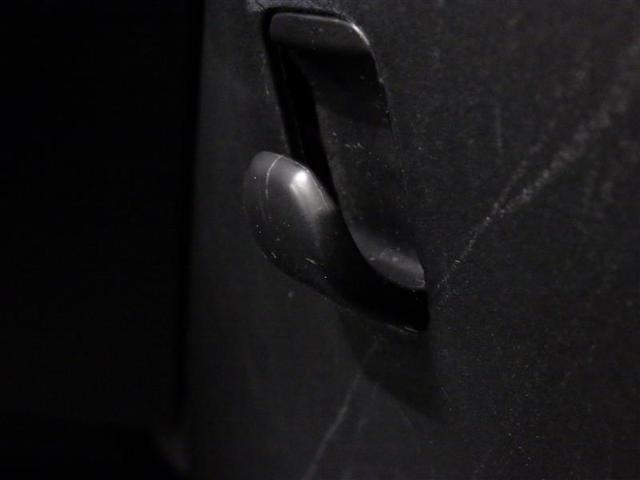 ルーミー カスタムＧ　フルセグ　メモリーナビ　ＤＶＤ再生　バックカメラ　衝突被害軽減システム　両側電動スライド　ＬＥＤヘッドランプ　ウオークスルー　ワンオーナー　アイドリングストップ　盗難防止装置　アルミホイール　ＣＤ（15枚目）