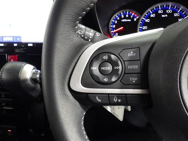 ルーミー カスタムＧ　フルセグ　メモリーナビ　ＤＶＤ再生　バックカメラ　衝突被害軽減システム　両側電動スライド　ＬＥＤヘッドランプ　ウオークスルー　ワンオーナー　アイドリングストップ　盗難防止装置　アルミホイール　ＣＤ（16枚目）