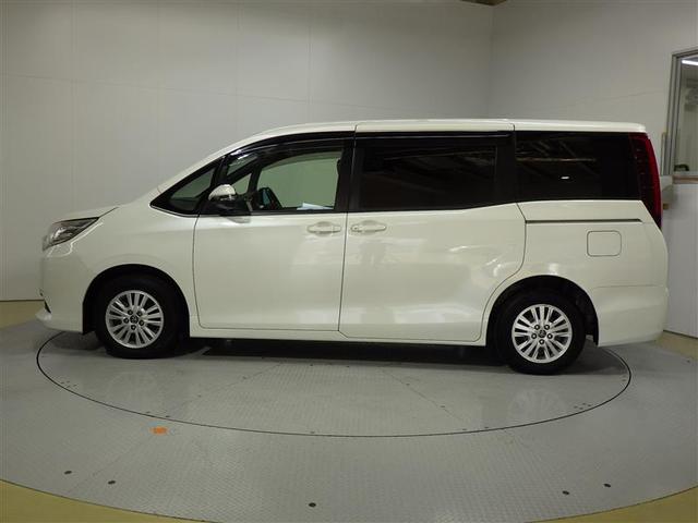 ノア Ｇ　フルセグ　メモリーナビ　ＤＶＤ再生　後席モニター　バックカメラ　衝突被害軽減システム　ＥＴＣ　両側電動スライド　ＬＥＤヘッドランプ　ウオークスルー　乗車定員７人　３列シート　アイドリングストップ　ＣＤ（2枚目）