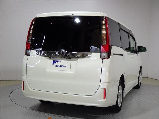 ノア Ｇ　フルセグ　メモリーナビ　ＤＶＤ再生　後席モニター　バックカメラ　衝突被害軽減システム　ＥＴＣ　両側電動スライド　ＬＥＤヘッドランプ　ウオークスルー　乗車定員７人　３列シート　アイドリングストップ　ＣＤ（3枚目）