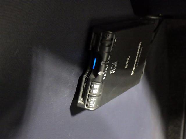 ノア Ｇ　フルセグ　メモリーナビ　ＤＶＤ再生　後席モニター　バックカメラ　衝突被害軽減システム　ＥＴＣ　両側電動スライド　ＬＥＤヘッドランプ　ウオークスルー　乗車定員７人　３列シート　アイドリングストップ　ＣＤ（20枚目）