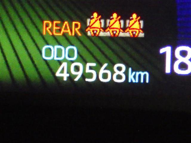 カローラスポーツ ハイブリッドＧ　Ｚ　フルセグ　メモリーナビ　ＤＶＤ再生　バックカメラ　衝突被害軽減システム　ＥＴＣ　ＬＥＤヘッドランプ　ワンオーナー　フルエアロ　盗難防止装置　アルミホイール　ＣＤ　スマートキー　フル装備　エアバッグ（7枚目）