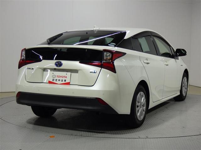 プリウス Ｓ　ワンセグ　メモリーナビ　バックカメラ　衝突被害軽減システム　ＬＥＤヘッドランプ　ワンオーナー　盗難防止装置　アルミホイール　ＣＤ　スマートキー　オートクルーズコントロール　フル装備　エアバッグ（3枚目）