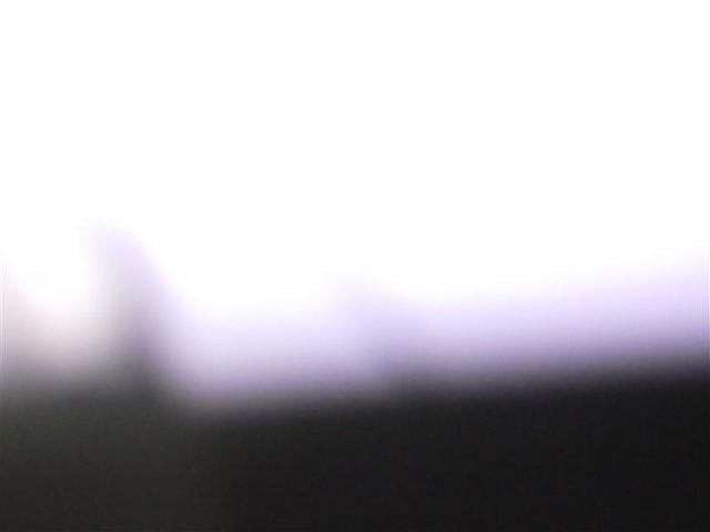 プリウス Ｓ　ワンセグ　メモリーナビ　バックカメラ　衝突被害軽減システム　ＬＥＤヘッドランプ　ワンオーナー　盗難防止装置　アルミホイール　ＣＤ　スマートキー　オートクルーズコントロール　フル装備　エアバッグ（9枚目）