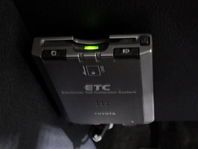 G クエロ フルセグ メモリーナビ DVD再生 バックカメラ 衝突被害軽減システム ETC 両側電動スライド LEDヘッドランプ 乗車定員7人 3列シート ワンオーナー 記録簿 盗難防止装置 アルミホイール CD(16枚目)
