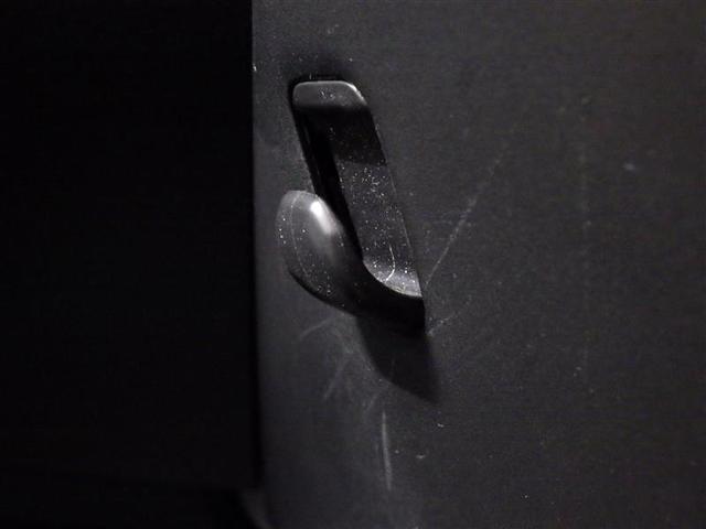 タンク Ｇ　Ｓ　フルセグ　メモリーナビ　ＤＶＤ再生　衝突被害軽減システム　両側電動スライド　ＬＥＤヘッドランプ　ウオークスルー　アイドリングストップ　盗難防止装置　ベンチシート　ＣＤ　スマートキー　フル装備（12枚目）
