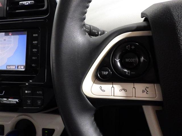 プリウス Ｓセーフティプラス　ワンセグ　メモリーナビ　ＤＶＤ再生　バックカメラ　衝突被害軽減システム　ＥＴＣ　ＬＥＤヘッドランプ　盗難防止装置　アルミホイール　ＣＤ　スマートキー　オートクルーズコントロール　フル装備　エアバッグ（15枚目）