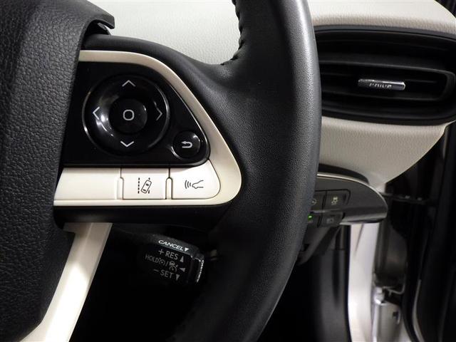 プリウス Ｓセーフティプラス　ワンセグ　メモリーナビ　ＤＶＤ再生　バックカメラ　衝突被害軽減システム　ＥＴＣ　ＬＥＤヘッドランプ　盗難防止装置　アルミホイール　ＣＤ　スマートキー　オートクルーズコントロール　フル装備　エアバッグ（16枚目）