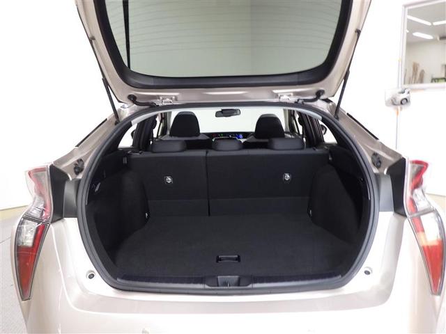 プリウス Ｓセーフティプラス　ワンセグ　メモリーナビ　ＤＶＤ再生　バックカメラ　衝突被害軽減システム　ＥＴＣ　ＬＥＤヘッドランプ　盗難防止装置　アルミホイール　ＣＤ　スマートキー　オートクルーズコントロール　フル装備　エアバッグ（23枚目）