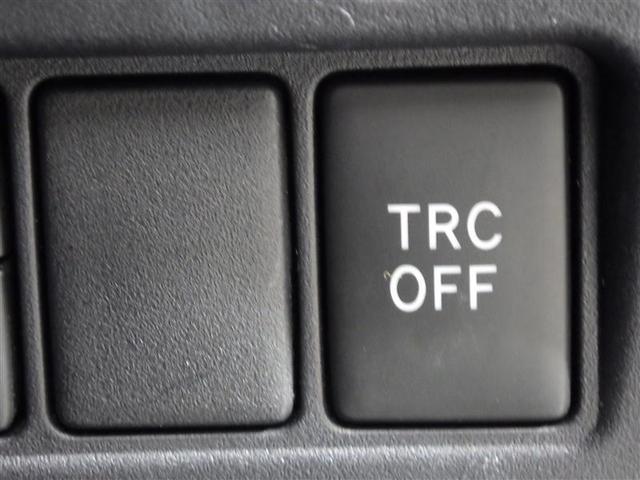 ヴォクシー ハイブリッドＺＳ　煌ＩＩＩ　フルセグ　メモリーナビ　ＤＶＤ再生　後席モニター　バックカメラ　衝突被害軽減システム　ＥＴＣ　両側電動スライド　ＬＥＤヘッドランプ　乗車定員７人　３列シート　ワンオーナー　フルエアロ　盗難防止装置（20枚目）