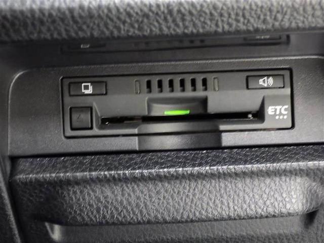 ヴォクシー ハイブリッドＺＳ　煌ＩＩＩ　フルセグ　メモリーナビ　ＤＶＤ再生　後席モニター　バックカメラ　衝突被害軽減システム　ＥＴＣ　両側電動スライド　ＬＥＤヘッドランプ　乗車定員７人　３列シート　ワンオーナー　フルエアロ　盗難防止装置（23枚目）