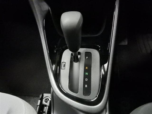 ヤリス Ｇ　フルセグ　ミュージックプレイヤー接続可　バックカメラ　衝突被害軽減システム　ＥＴＣ　ＬＥＤヘッドランプ　ワンオーナー　盗難防止装置　スマートキー　フル装備　エアバッグ　横滑り防止機能（13枚目）