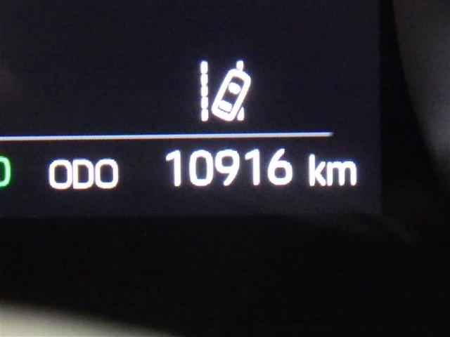 ヤリスクロス ハイブリッド　ＧＲスポーツ　フルセグ　ミュージックプレイヤー接続可　バックカメラ　衝突被害軽減システム　ＥＴＣ　ドラレコ　ＬＥＤヘッドランプ　ワンオーナー　盗難防止装置　アルミホイール　スマートキー　オートクルーズコントロール（7枚目）