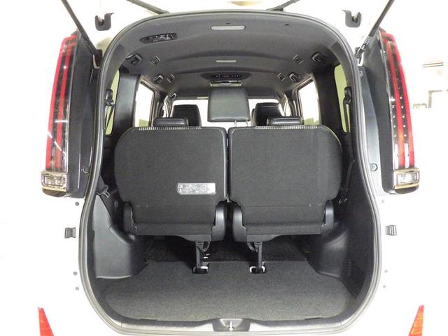 ノア Ｓｉ　ダブルバイビーＩＩＩ　フルセグ　メモリーナビ　ＤＶＤ再生　後席モニター　バックカメラ　衝突被害軽減システム　ＥＴＣ　ドラレコ　両側電動スライド　ＬＥＤヘッドランプ　ウオークスルー　乗車定員７人　３列シート　ワンオーナー（28枚目）