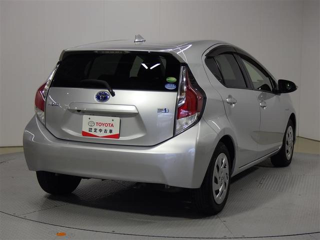 アクア Ｓ　ワンセグ　メモリーナビ　バックカメラ　衝突被害軽減システム　ＣＤ　フル装備　エアバッグ　横滑り防止機能　ハイブリッド（3枚目）