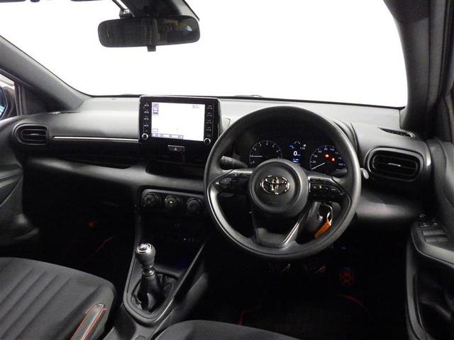 ヤリス Ｘ　メモリーナビ　ミュージックプレイヤー接続可　バックカメラ　衝突被害軽減システム　ＥＴＣ　ドラレコ　ワンオーナー　フルエアロ　アルミホイール　オートクルーズコントロール　フル装備　エアバッグ（5枚目）