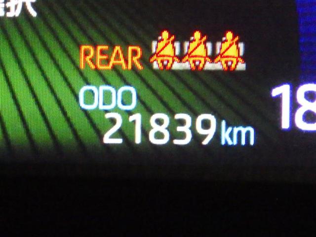 カローラクロス ハイブリッド　Ｚ　フルセグ　メモリーナビ　ミュージックプレイヤー接続可　バックカメラ　衝突被害軽減システム　ＥＴＣ　ＬＥＤヘッドランプ　ワンオーナー　盗難防止装置　アルミホイール　電動シート　スマートキー　ハーフレザー（7枚目）