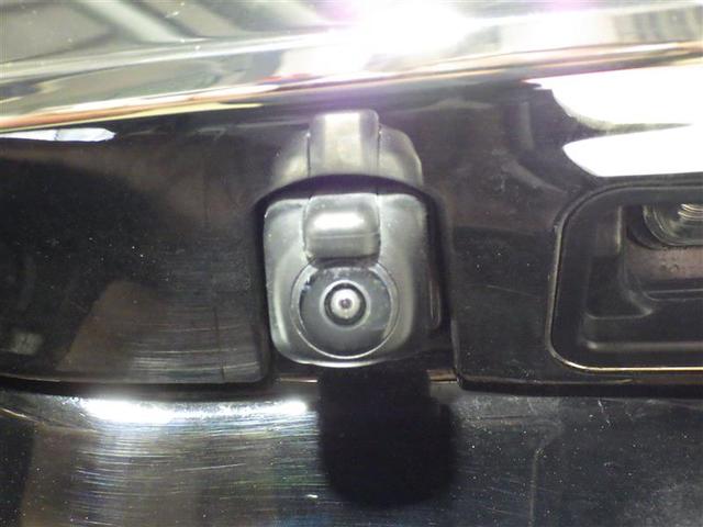 ノア Ｓｉ　ダブルバイビーＩＩ　フルセグ　メモリーナビ　ＤＶＤ再生　後席モニター　バックカメラ　衝突被害軽減システム　ＥＴＣ　両側電動スライド　ＬＥＤヘッドランプ　ウオークスルー　乗車定員７人　３列シート　ワンオーナー　フルエアロ（4枚目）