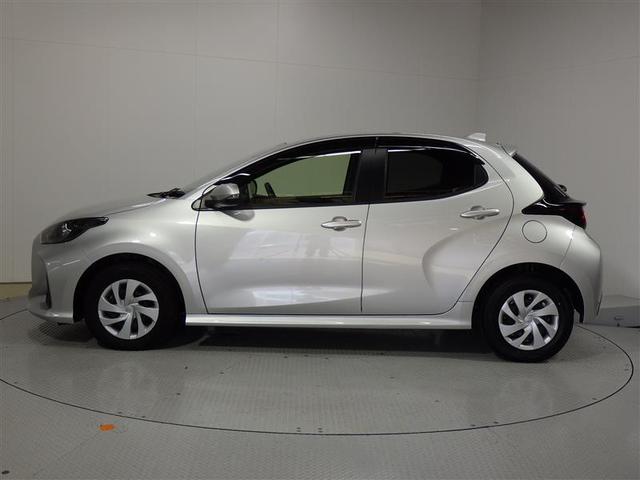 ヤリス Ｇ　メモリーナビ　ミュージックプレイヤー接続可　バックカメラ　衝突被害軽減システム　ＥＴＣ　ワンオーナー　盗難防止装置　スマートキー　フル装備　エアバッグ　横滑り防止機能（2枚目）