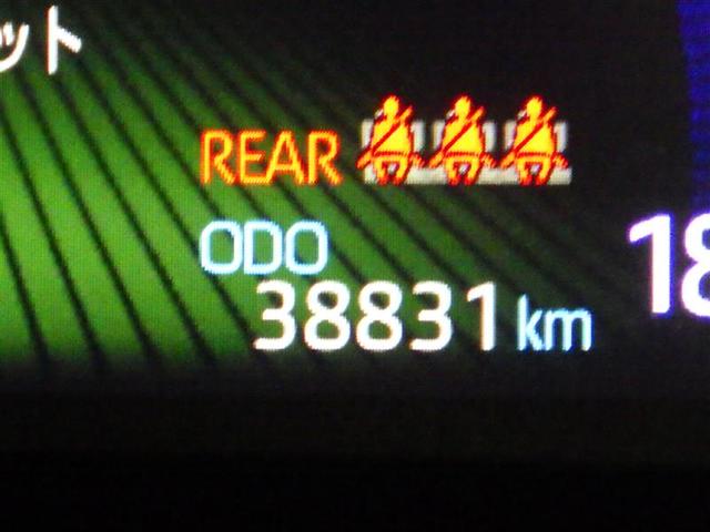 カローラクロス ハイブリッド Z ミュージックプレイヤー接続可 バックカメラ 衝突被害軽減システム ETC ドラレコ LEDヘッドランプ ワンオーナー フルエアロ 盗難防止装置 アルミホイール 電動シート スマートキー ハーフレザー(7枚目)