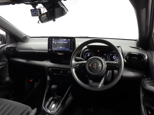 ヤリス Ｇ　ＤＶＤ再生　ミュージックプレイヤー接続可　バックカメラ　衝突被害軽減システム　ドラレコ　ＬＥＤヘッドランプ　ワンオーナー　盗難防止装置　ＣＤ　スマートキー　フル装備　エアバッグ　横滑り防止機能（5枚目）