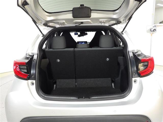 ヤリス Ｇ　ＤＶＤ再生　ミュージックプレイヤー接続可　バックカメラ　衝突被害軽減システム　ドラレコ　ＬＥＤヘッドランプ　ワンオーナー　盗難防止装置　ＣＤ　スマートキー　フル装備　エアバッグ　横滑り防止機能（23枚目）