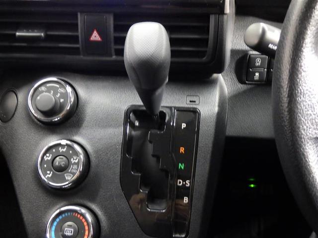 シエンタ Ｘ　フルセグ　メモリーナビ　ＤＶＤ再生　バックカメラ　衝突被害軽減システム　ＥＴＣ　電動スライドドア　ＬＥＤヘッドランプ　ウオークスルー　乗車定員７人　３列シート　ワンオーナー　アイドリングストップ　ＣＤ（13枚目）