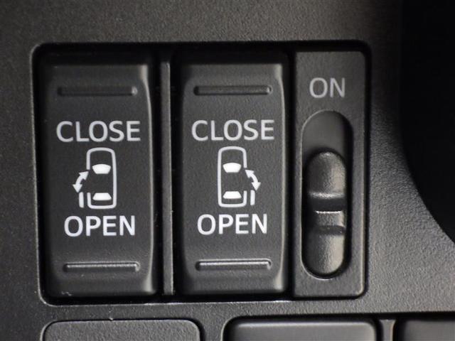 ルーミー カスタムＧ　Ｓ　フルセグ　メモリーナビ　ＤＶＤ再生　バックカメラ　衝突被害軽減システム　ＥＴＣ　両側電動スライド　ＬＥＤヘッドランプ　ウオークスルー　アイドリングストップ　盗難防止装置　アルミホイール　ＣＤ　フル装備（18枚目）