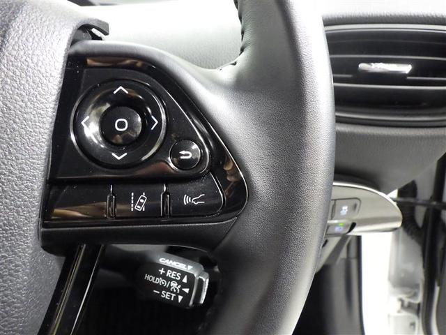 プリウス Ｓ　メモリーナビ　バックカメラ　衝突被害軽減システム　ＥＴＣ　ＬＥＤヘッドランプ　盗難防止装置　アルミホイール　スマートキー　オートクルーズコントロール　フル装備　エアバッグ　横滑り防止機能　ハイブリッド（16枚目）