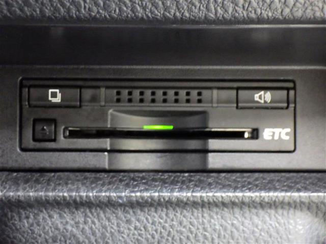ノア Ｓｉ　フルセグ　メモリーナビ　ＤＶＤ再生　バックカメラ　衝突被害軽減システム　ＥＴＣ　電動スライドドア　ＬＥＤヘッドランプ　ウオークスルー　乗車定員７人　３列シート　ワンオーナー　フルエアロ　盗難防止装置（18枚目）
