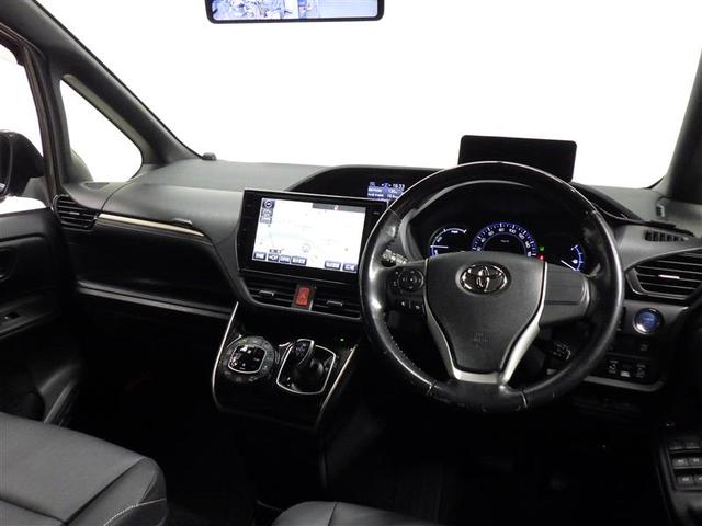 エスクァイア ハイブリッドＧｉ　ブラックテーラード　フルセグ　メモリーナビ　ＤＶＤ再生　バックカメラ　衝突被害軽減システム　ＥＴＣ　両側電動スライド　ＨＩＤヘッドライト　ウオークスルー　乗車定員７人　３列シート　盗難防止装置　アルミホイール　ＣＤ（5枚目）