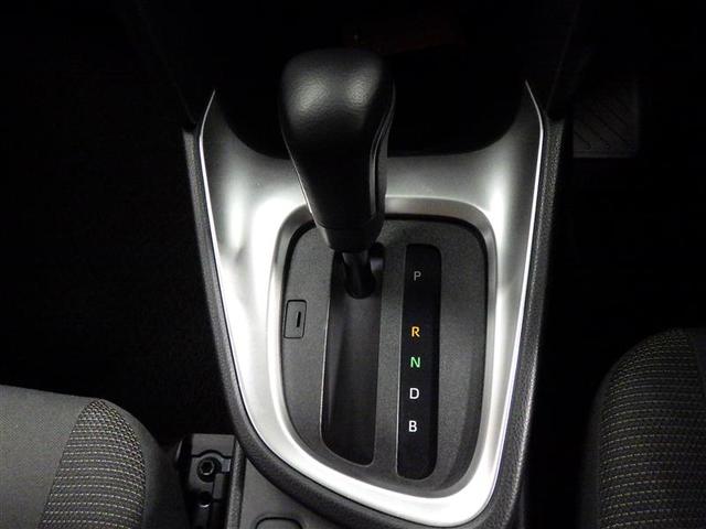 ヤリスクロス ハイブリッドG ミュージックプレイヤー接続可 バックカメラ 衝突被害軽減システム ETC 盗難防止装置 アルミホイール スマートキー オートクルーズコントロール フル装備 エアバッグ 横滑り防止機能 ハイブリッド(13枚目)