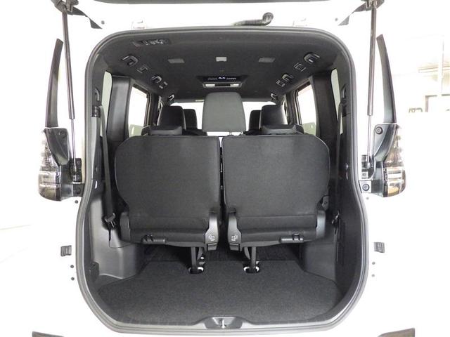 ヴォクシー ハイブリッドＳ－Ｚ　フルセグ　メモリーナビ　ＤＶＤ再生　ミュージックプレイヤー接続可　後席モニター　バックカメラ　衝突被害軽減システム　ＥＴＣ　両側電動スライド　ＬＥＤヘッドランプ　乗車定員７人　３列シート　ワンオーナー（26枚目）