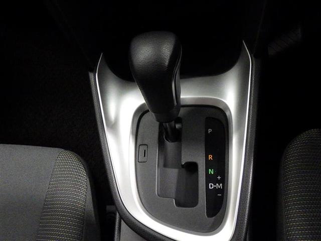 ヤリスクロス Ｇ　４ＷＤ　ミュージックプレイヤー接続可　バックカメラ　衝突被害軽減システム　ＥＴＣ　ドラレコ　ＬＥＤヘッドランプ　ワンオーナー　盗難防止装置　アルミホイール　スマートキー　オートクルーズコントロール（14枚目）