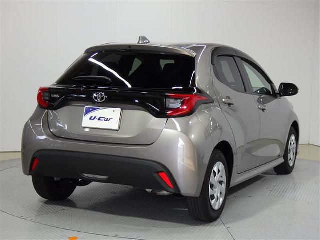 ヤリス G ミュージックプレイヤー接続可 バックカメラ 衝突被害軽減システム LEDヘッドランプ ワンオーナー 盗難防止装置 スマートキー フル装備 エアバッグ 横滑り防止機能(3枚目)