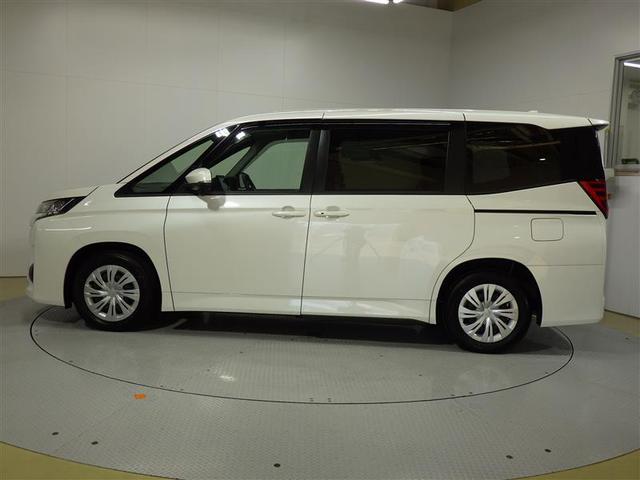 ノア Ｘ　メモリーナビ　ミュージックプレイヤー接続可　バックカメラ　衝突被害軽減システム　ドラレコ　電動スライドドア　ＬＥＤヘッドランプ　ウオークスルー　乗車定員７人　３列シート　ワンオーナー　フル装備（2枚目）