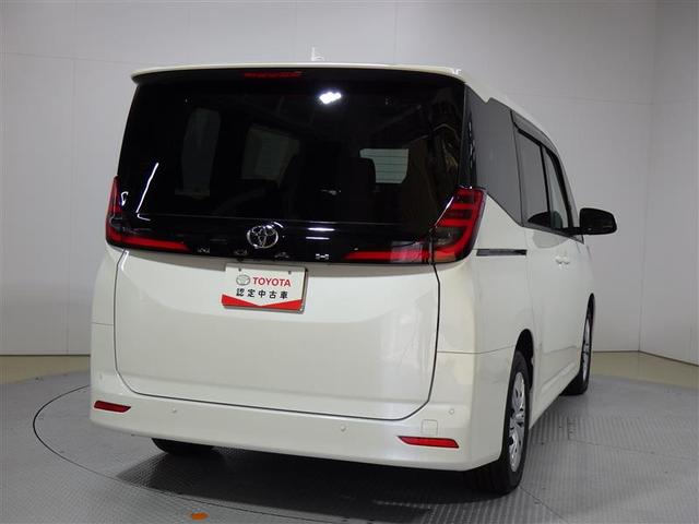 ノア Ｘ　メモリーナビ　ミュージックプレイヤー接続可　バックカメラ　衝突被害軽減システム　ドラレコ　電動スライドドア　ＬＥＤヘッドランプ　ウオークスルー　乗車定員７人　３列シート　ワンオーナー　フル装備（3枚目）