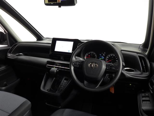 ノア Ｘ　メモリーナビ　ミュージックプレイヤー接続可　バックカメラ　衝突被害軽減システム　ドラレコ　電動スライドドア　ＬＥＤヘッドランプ　ウオークスルー　乗車定員７人　３列シート　ワンオーナー　フル装備（5枚目）