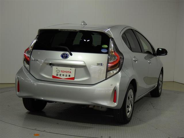 アクア S メモリーナビ ミュージックプレイヤー接続可 バックカメラ 衝突被害軽減システム ETC フル装備 エアバッグ 横滑り防止機能 ハイブリッド(3枚目)