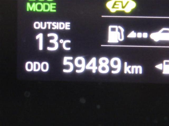 シエンタ ハイブリッド　ファンベースＧ　クエロ　フルセグ　メモリーナビ　ＤＶＤ再生　バックカメラ　衝突被害軽減システム　ＥＴＣ　ドラレコ　両側電動スライド　ＬＥＤヘッドランプ　盗難防止装置　アルミホイール　ＣＤ　スマートキー　ハーフレザー　フル装備（7枚目）