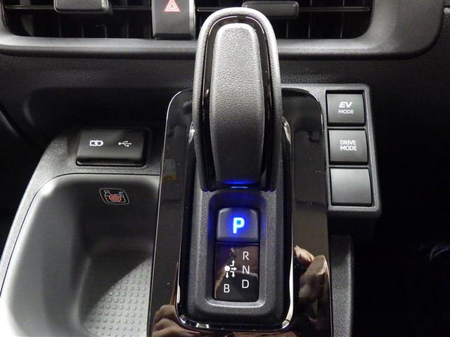 シエンタ ハイブリッドＺ　フルセグ　メモリーナビ　バックカメラ　衝突被害軽減システム　ＥＴＣ　両側電動スライド　ＬＥＤヘッドランプ　ウオークスルー　盗難防止装置　スマートキー　オートクルーズコントロール　フル装備　エアバッグ（13枚目）