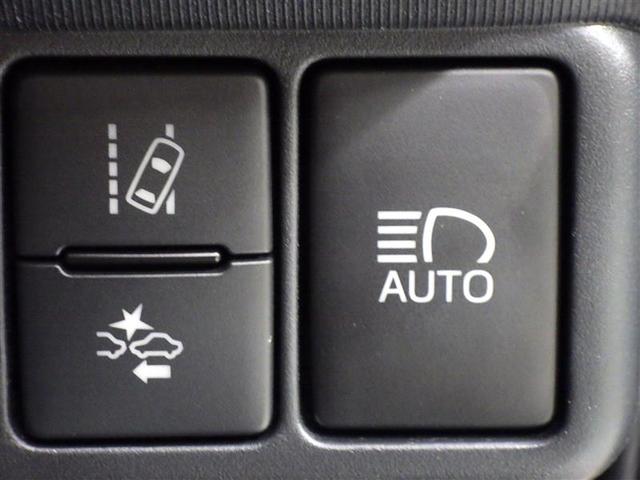 アクア クロスオーバー　グラム　フルセグ　メモリーナビ　ＤＶＤ再生　バックカメラ　衝突被害軽減システム　ＥＴＣ　ＬＥＤヘッドランプ　盗難防止装置　アルミホイール　ＣＤ　スマートキー　フル装備　エアバッグ　横滑り防止機能　ハイブリッド（18枚目）